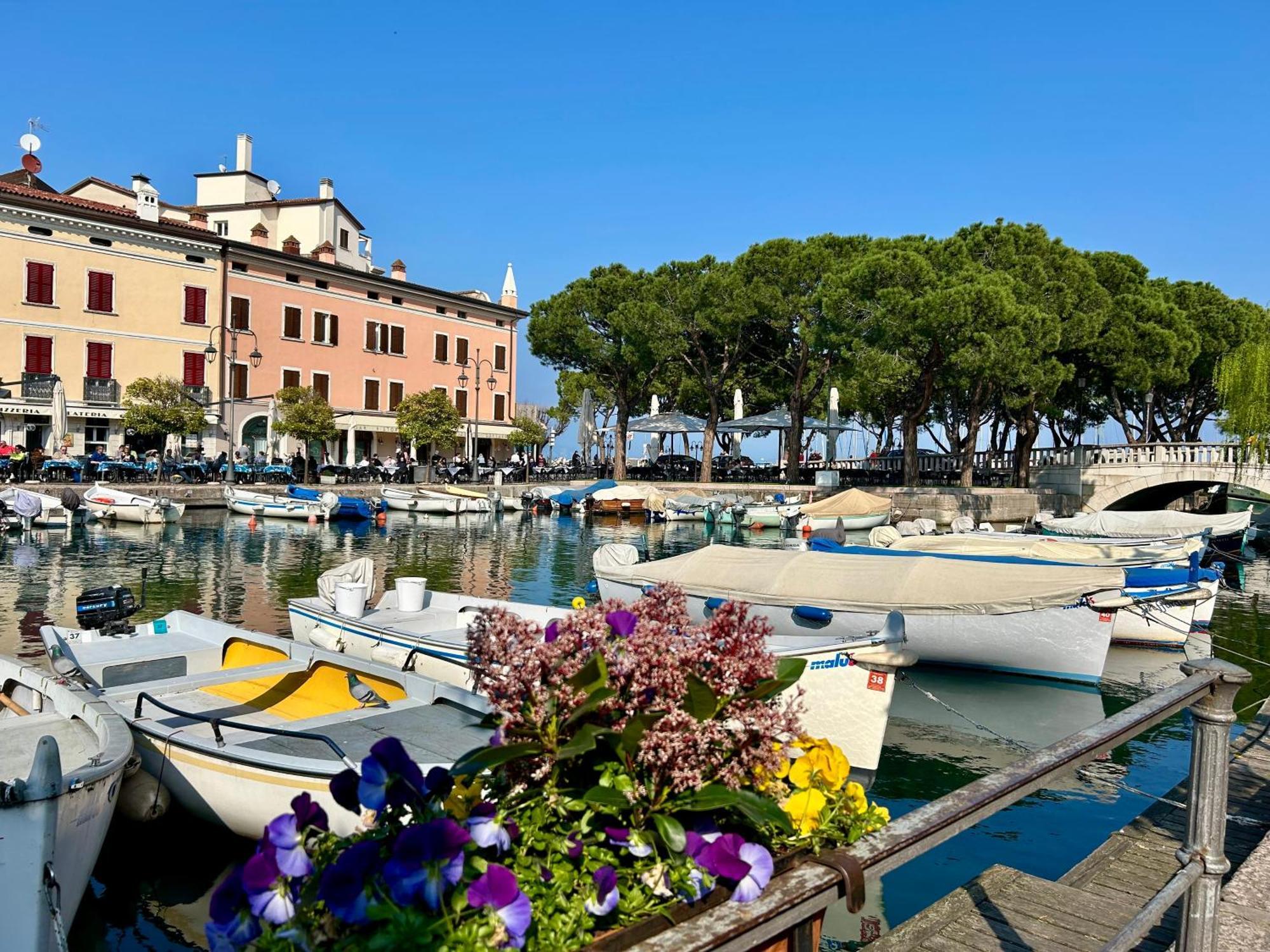 Ferienwohnung Gold Garda Desenzano Desenzano del Garda Exterior foto
