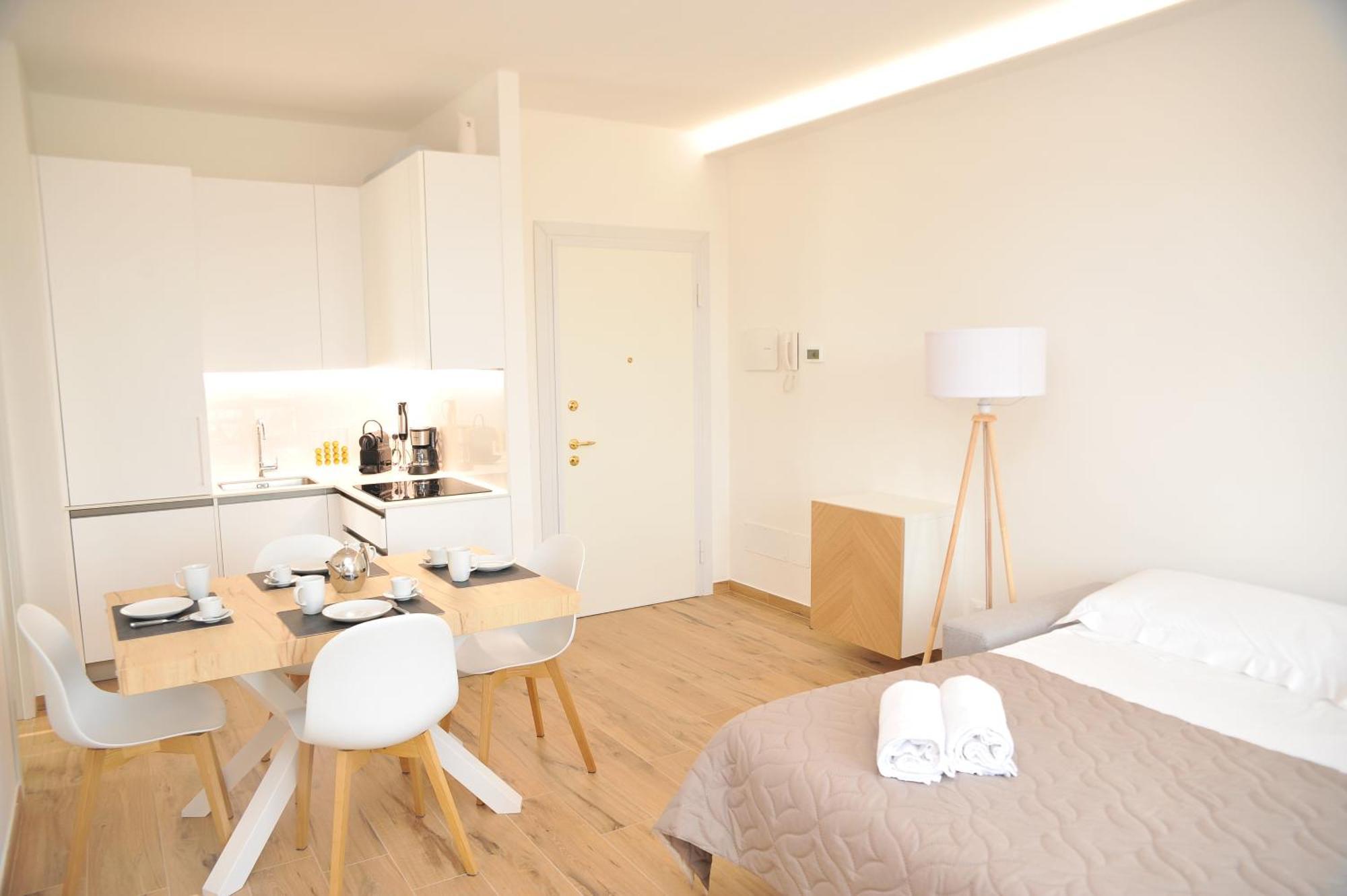 Ferienwohnung Gold Garda Desenzano Desenzano del Garda Exterior foto